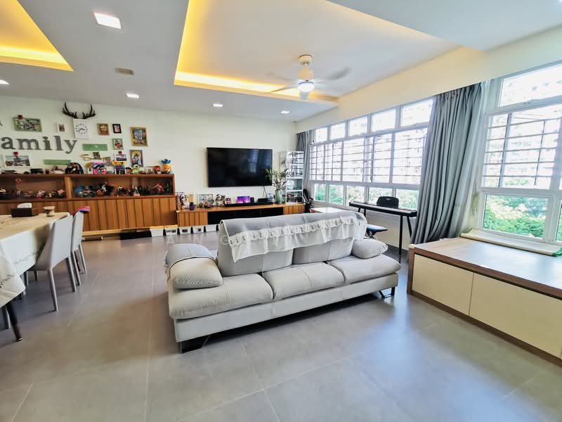 318C Yishun Greenwalk, 318C Yishun Avenue 9, 3 Bedrooms, 1,206 sqft, HDB Flat For Sale, by Angel Luo, 500199618 - Living Room - PropertyGuru.com.sg