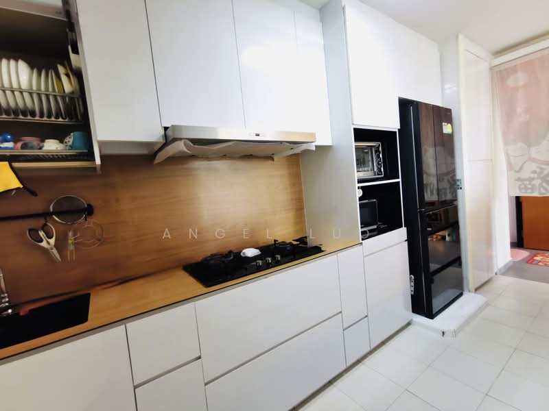 318C Yishun Greenwalk, 318C Yishun Avenue 9, 3 Bedrooms, 1,206 sqft, HDB Flat For Sale, by Angel Luo, 500199618 - Kitchen - PropertyGuru.com.sg
