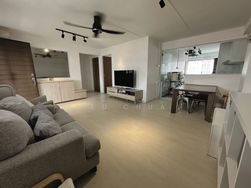 153 Bishan Street 13, 153 Bishan Street 13, 3 Bedrooms, 904 sqft, HDB Flat For Sale, by Pau Chua, 500199623 - Living Room - PropertyGuru.com.sg