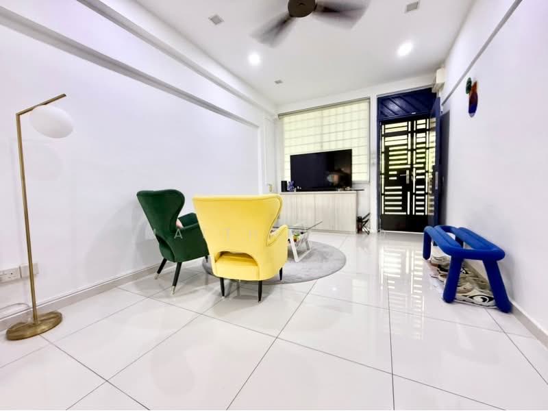 261 Serangoon Central Drive, 261 Serangoon Central Drive, 2 Bedrooms, 688 sqft, HDB Flat For Sale, by Matthew Ho, 500199625 - PropertyGuru.com.sg