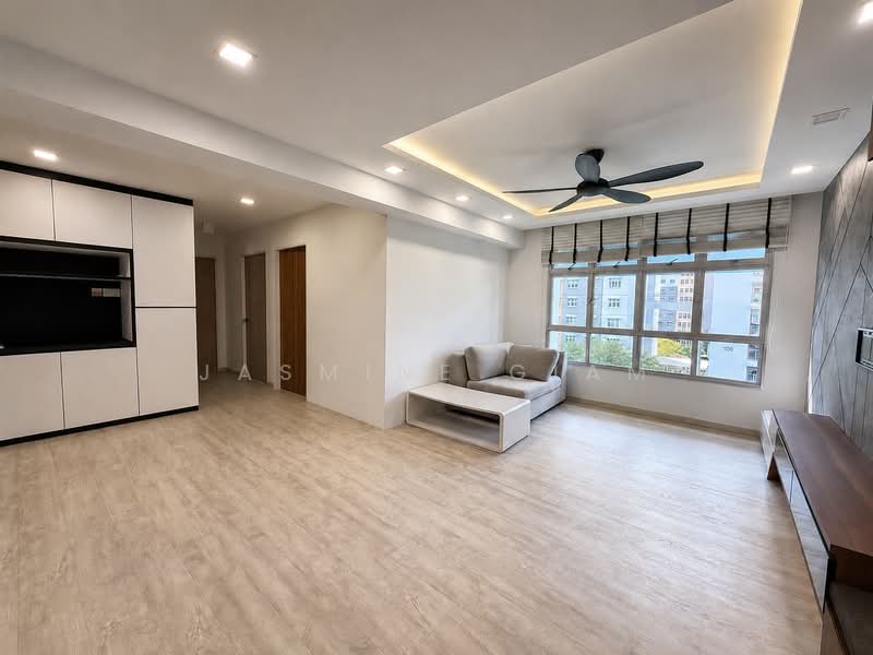 120C Canberra Crescent, 120C Canberra Crescent, 3 Bedrooms, 1,001 sqft, HDB Flat For Sale, by Jasmine Giam, 500199629 - Living Room - PropertyGuru.com.sg