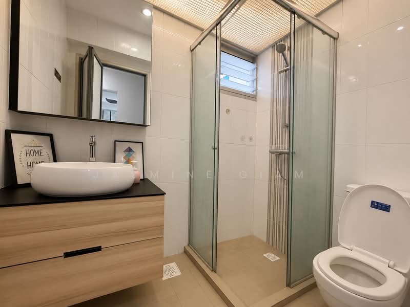 120C Canberra Crescent, 120C Canberra Crescent, 3 Bedrooms, 1,001 sqft, HDB Flat For Sale, by Jasmine Giam, 500199629 - Bathroom - PropertyGuru.com.sg