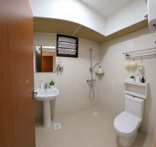 365B Upper Serangoon Road, 365B Upper Serangoon Road, 3 Bedrooms, 990 sqft, HDB Flat For Sale, by Jackson Tan  陈涣乐, 500199635 - Bathroom - PropertyGuru.com.sg
