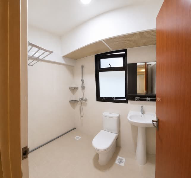 365B Upper Serangoon Road, 365B Upper Serangoon Road, 3 Bedrooms, 990 sqft, HDB Flat For Sale, by Jackson Tan  陈涣乐, 500199635 - Bathroom - PropertyGuru.com.sg