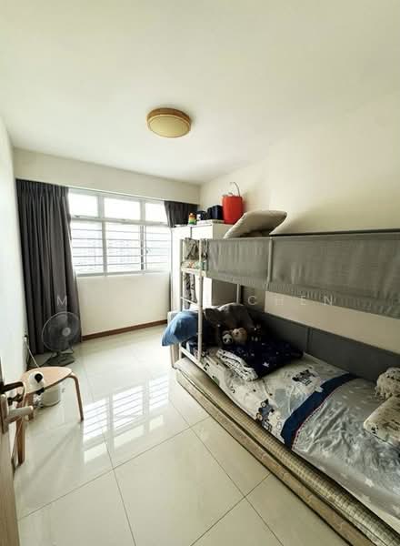 451B Bukit Batok West Avenue 6, 451B Bukit Batok West Avenue 6, 3 Bedrooms, 1,237 sqft, HDB Flat For Sale, by Michael Chen, 500199637 - Bedroom - PropertyGuru.com.sg