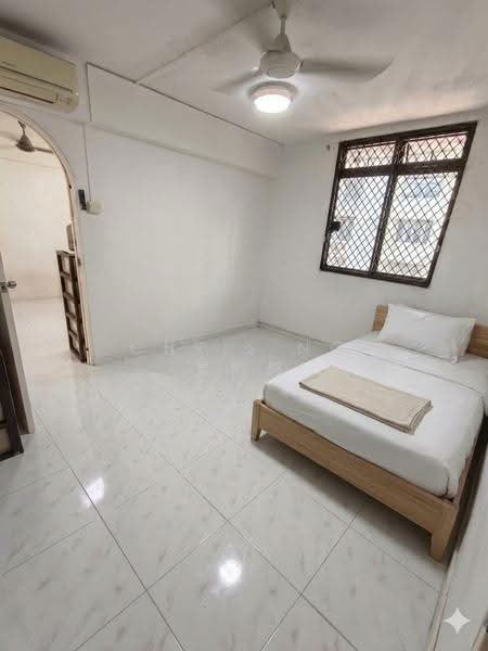 30 Jalan Klinik, 30 Jalan Klinik, Alexandra / Commonwealth, 2 Bedrooms, 624 sqft, HDB Flat For Sale, by Chris Ng 吴俐慜, 500199639 - Bedroom - PropertyGuru.com.sg