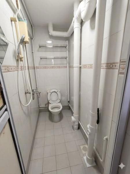 30 Jalan Klinik, 30 Jalan Klinik, Alexandra / Commonwealth, 2 Bedrooms, 624 sqft, HDB Flat For Sale, by Chris Ng 吴俐慜, 500199639 - Bathroom - PropertyGuru.com.sg