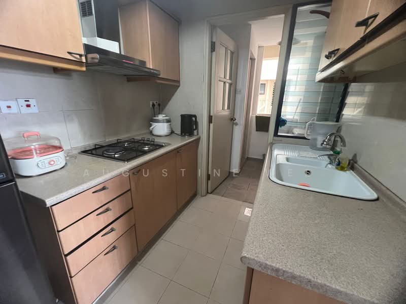 Nineteen Shelford, 19 Shelford Road, 2 Bedrooms, 807 sqft, Condominium For Rent, by Augustine Wee, 500199643 - Kitchen - PropertyGuru.com.sg