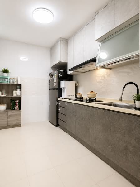 435B Bukit Batok West Avenue 5, 435B Bukit Batok West Avenue 5, 3 Bedrooms, 1,001 sqft, HDB Flat For Sale, by Nikki B., 500199656 - Kitchen - PropertyGuru.com.sg