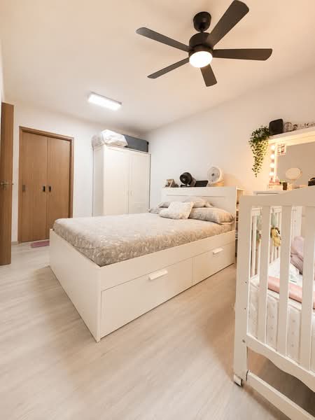 435B Bukit Batok West Avenue 5, 435B Bukit Batok West Avenue 5, 3 Bedrooms, 1,001 sqft, HDB Flat For Sale, by Nikki B., 500199656 - Bedroom - PropertyGuru.com.sg