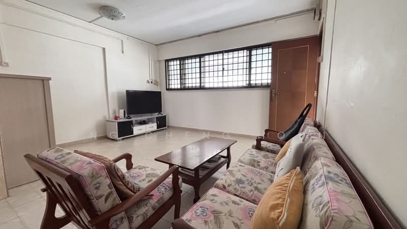 109 Tampines Street 11, 109 Tampines Street 11, 2 Bedrooms, 797 sqft, HDB Flat For Rent, by Ong Cheng Hoon, 500199658 - Living Room - PropertyGuru.com.sg