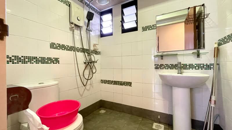 260A Punggol Way, 260A Punggol Way, 3 Bedrooms, 1,001 sqft, HDB Flat For Rent, by Aina Lie 李艾娜, 500199683 - Bathroom - PropertyGuru.com.sg