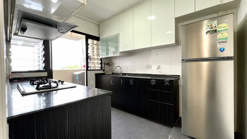 260A Punggol Way, 260A Punggol Way, 3 Bedrooms, 1,001 sqft, HDB Flat For Rent, by Aina Lie 李艾娜, 500199683 - Kitchen - PropertyGuru.com.sg