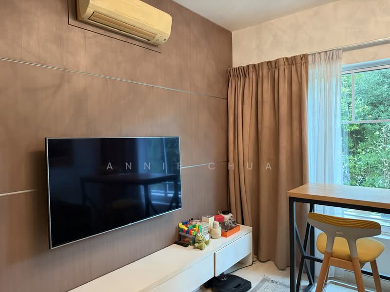 Sunrise Gardens, 55 Sunrise Gardens, 2 Bedrooms, 893 sqft, Condominium For Sale, by Annie Chua, 500199692 - Living Room - PropertyGuru.com.sg