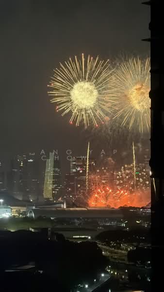 Waterbank at Dakota, 25 Dakota Crescent, Eunos / Geylang / Paya Lebar, 4 Bedrooms, 1,572 sqft, Condominium For Sale, by Ang Yap Chow 洪业超, 500199694 - View of fireworks from master bedroom - PropertyGuru.com.sg