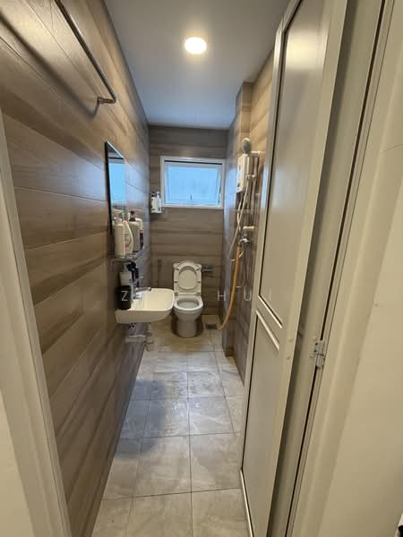 24b Hagi road, , Room Rental, 100 sqft, HDB Flat For Rent, by Zou Hui, 500199702 - Bathroom - PropertyGuru.com.sg
