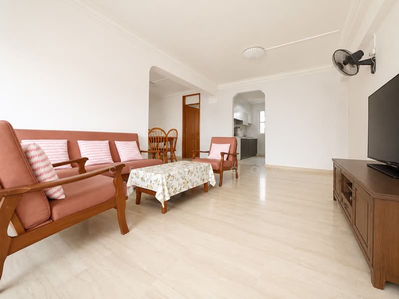 371 Tampines Street 34, 371 Tampines Street 34, 4 Bedrooms, 1,324 sqft, HDB Flat For Sale, by Celest Goh, 500199709 - Living Room - PropertyGuru.com.sg
