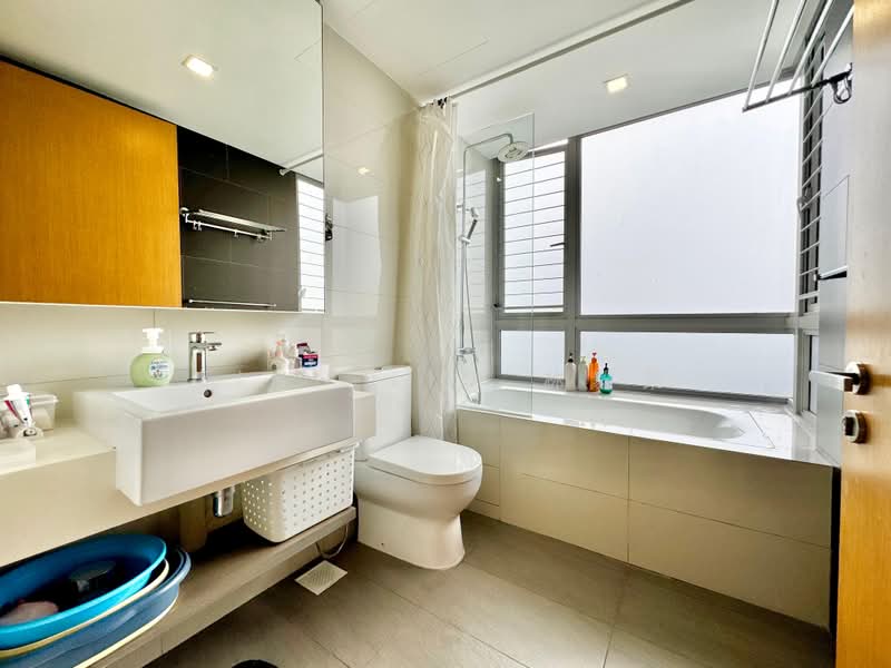 Austville Residences, 15 Sengkang East Avenue, 3 Bedrooms, 1,033 sqft, Executive Condominium For Sale, by Finn Lim 林毅桀, 500199710 - Bathroom - PropertyGuru.com.sg