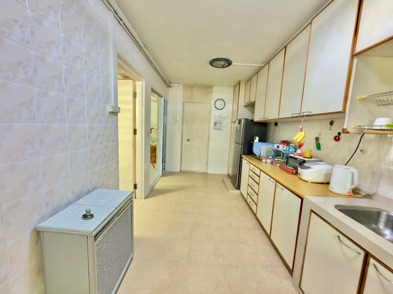133 Rivervale Street, 133 Rivervale Street, 3 Bedrooms, 1,302 sqft, HDB Flat For Sale, by Jeffrey Ng, 500199714 - Kitchen - PropertyGuru.com.sg