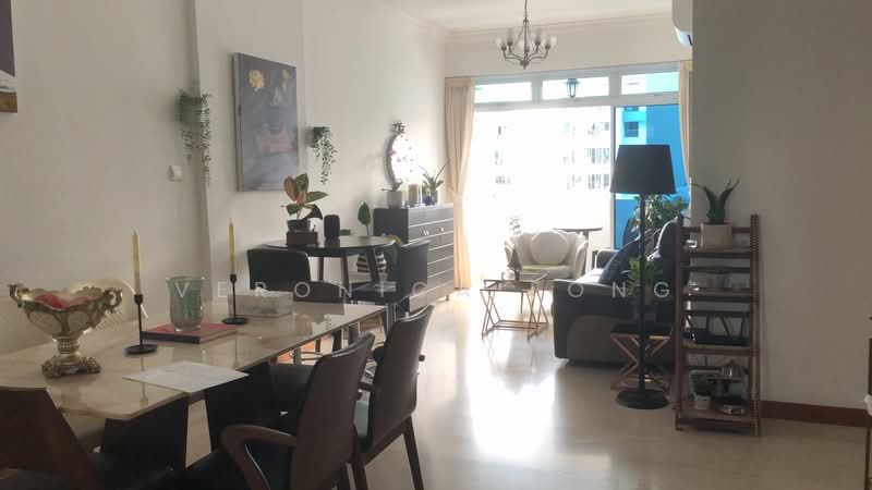 La Crystal, 160 Killiney Road, 3 Bedrooms, 1,076 sqft, Condominium For Sale, by Veronica Fong, 500199717 - Living Room - PropertyGuru.com.sg