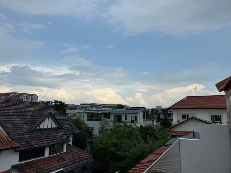 Renovated 2.5 storey Freehold Move-in Terrace, Jalan Pergam/Jalan Pelatok/Meragi Road, 5 Bedrooms, 3,500 sqft, Terraced House For Sale, by Ying Ying Cheng, 500199727 - Exterior - PropertyGuru.com.sg