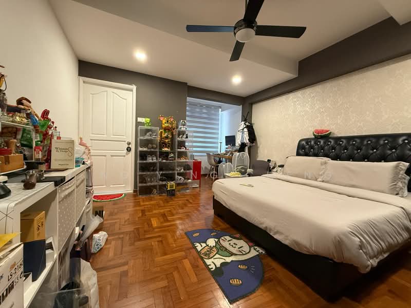 Renovated 2.5 storey Freehold Move-in Terrace, Jalan Pergam/Jalan Pelatok/Meragi Road, 5 Bedrooms, 3,500 sqft, Terraced House For Sale, by Ying Ying Cheng, 500199727 - Bedroom - PropertyGuru.com.sg
