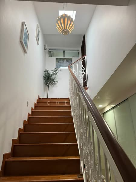 Renovated 2.5 storey Freehold Move-in Terrace, Jalan Pergam/Jalan Pelatok/Meragi Road, 5 Bedrooms, 3,500 sqft, Terraced House For Sale, by Ying Ying Cheng, 500199727 - Interior - PropertyGuru.com.sg