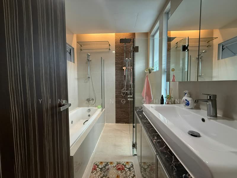 Renovated 2.5 storey Freehold Move-in Terrace, Jalan Pergam/Jalan Pelatok/Meragi Road, 5 Bedrooms, 3,500 sqft, Terraced House For Sale, by Ying Ying Cheng, 500199727 - Bathroom - PropertyGuru.com.sg