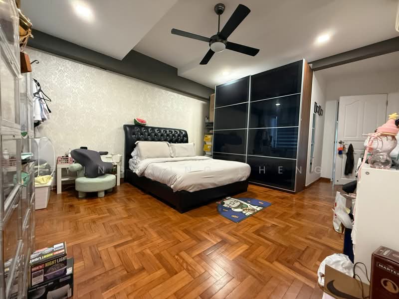 Renovated 2.5 storey Freehold Move-in Terrace, Jalan Pergam/Jalan Pelatok/Meragi Road, 5 Bedrooms, 3,500 sqft, Terraced House For Sale, by Ying Ying Cheng, 500199727 - Bedroom - PropertyGuru.com.sg