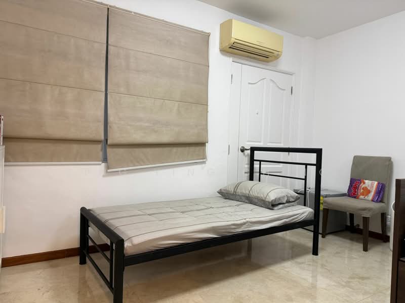 Renovated 2.5 storey Freehold Move-in Terrace, Jalan Pergam/Jalan Pelatok/Meragi Road, 5 Bedrooms, 3,500 sqft, Terraced House For Sale, by Ying Ying Cheng, 500199727 - Bedroom - PropertyGuru.com.sg