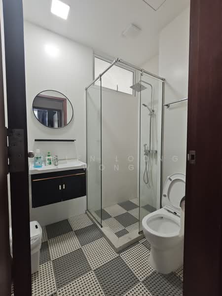 La Casa, 64 Woodlands Drive 16, Room Rental, 140 sqft, Condominium For Rent, by Hsien Loong Wong, 500199730 - Bathroom - PropertyGuru.com.sg