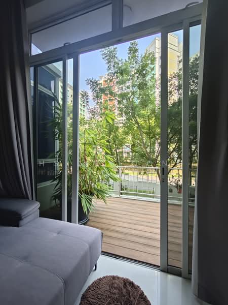 La Casa, 64 Woodlands Drive 16, Room Rental, 140 sqft, Condominium For Rent, by Hsien Loong Wong, 500199730 - Balcony - PropertyGuru.com.sg