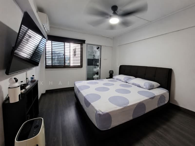 541 Jurong West Avenue 1, 541 Jurong West Avenue 1, 3 Bedrooms, 1,109 sqft, HDB Flat For Sale, by Khairul Sukor, 500199740 - Master Bedroom - PropertyGuru.com.sg