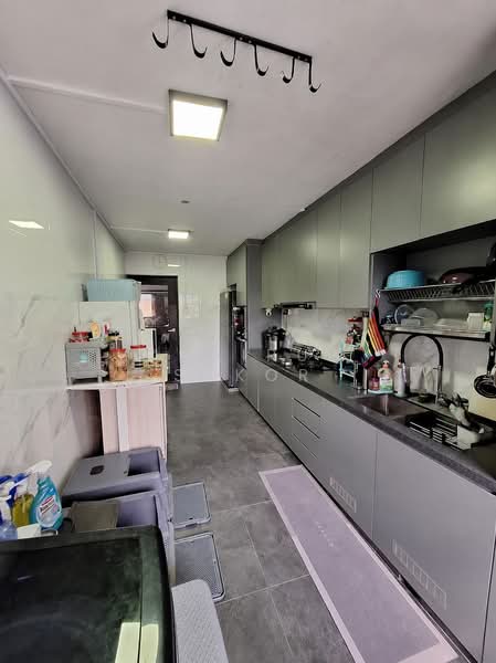 541 Jurong West Avenue 1, 541 Jurong West Avenue 1, 3 Bedrooms, 1,109 sqft, HDB Flat For Sale, by Khairul Sukor, 500199740 - Kitchen - PropertyGuru.com.sg