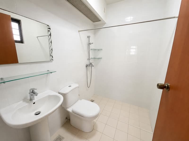 28B Dover Crescent, 28B Dover Crescent, 3 Bedrooms, 1,022 sqft, HDB Flat For Sale, by Billy Goh, 500199752 - Bathroom - PropertyGuru.com.sg