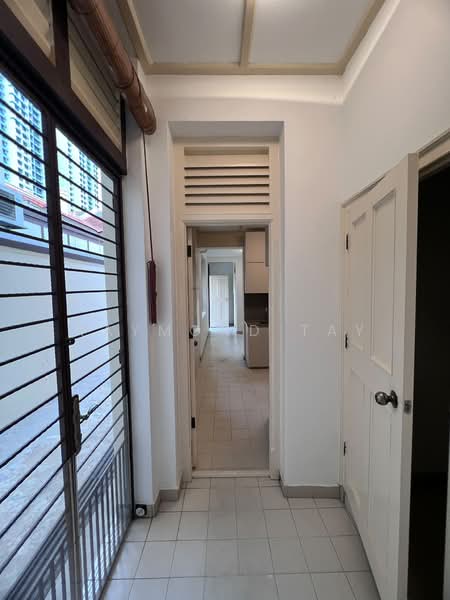 Unit near Boon Keng MRT, , 3 Bedrooms, 2,424 sqft, Terraced House For Rent, by Raymond Tay, 500199753 - Corridor - PropertyGuru.com.sg