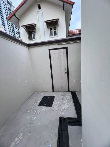 Unit near Boon Keng MRT, , 3 Bedrooms, 2,424 sqft, Terraced House For Rent, by Raymond Tay, 500199753 - Exterior - PropertyGuru.com.sg