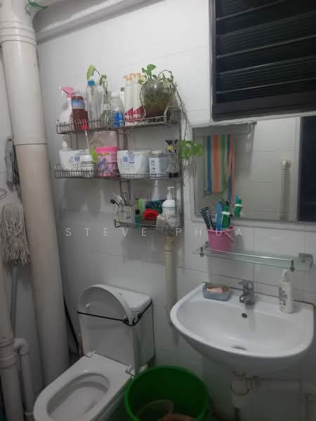 104 Bedok Reservoir Road, 104 Bedok Reservoir Road, Room Rental, 150 sqft, HDB Flat For Rent, by Steve Phua, 500199754 - Bathroom - PropertyGuru.com.sg