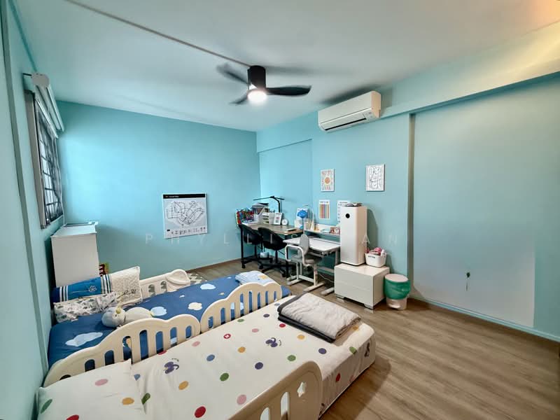 712 Hougang Avenue 2, 712 Hougang Avenue 2, 4 Bedrooms, 1,678 sqft, HDB Flat For Sale, by Phyllis Tan, 500199766 - Bedroom - PropertyGuru.com.sg