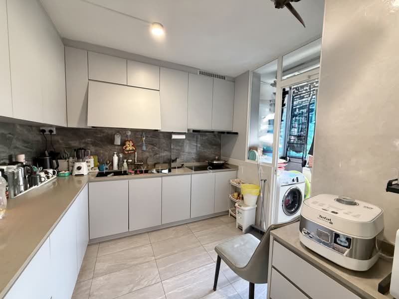 712 Hougang Avenue 2, 712 Hougang Avenue 2, 4 Bedrooms, 1,678 sqft, HDB Flat For Sale, by Phyllis Tan, 500199766 - Kitchen - PropertyGuru.com.sg