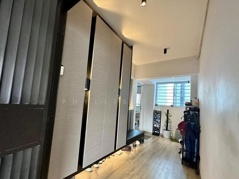 712 Hougang Avenue 2, 712 Hougang Avenue 2, Hougang / Punggol / Sengkang, 4 Bedrooms, 1,678 sqft, HDB Flat For Sale, by Phyllis Tan, 500199766 - Entrance - PropertyGuru.com.sg
