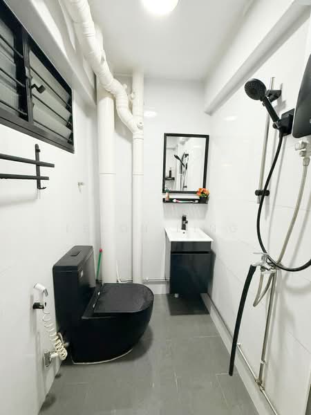 605 Yishun Street 61, 605 Yishun Street 61, 3 Bedrooms, 980 sqft, HDB Flat For Rent, by Leeon Ling, 500199776 - Bathroom - PropertyGuru.com.sg