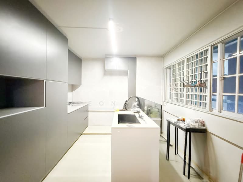 605 Yishun Street 61, 605 Yishun Street 61, 3 Bedrooms, 980 sqft, HDB Flat For Rent, by Leeon Ling, 500199776 - Kitchen - PropertyGuru.com.sg