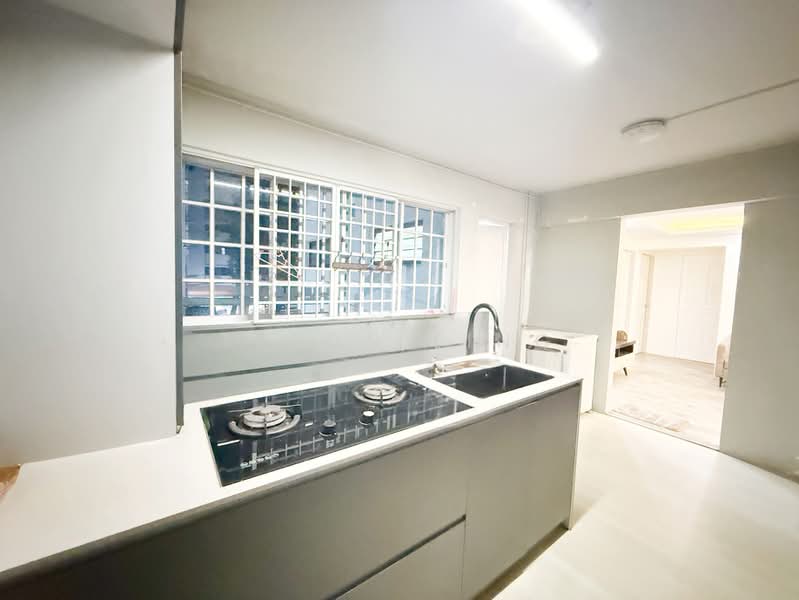 605 Yishun Street 61, 605 Yishun Street 61, 3 Bedrooms, 980 sqft, HDB Flat For Rent, by Leeon Ling, 500199776 - Kitchen - PropertyGuru.com.sg