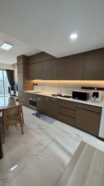 Queens Peak, 3 Dundee Road, 2 Bedrooms, 807 sqft, Condominium For Sale, by James Ng, 500199787 - Kitchen - PropertyGuru.com.sg