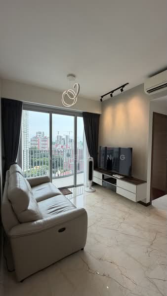 Queens Peak, 3 Dundee Road, 2 Bedrooms, 807 sqft, Condominium For Sale, by James Ng, 500199787 - Living Room - PropertyGuru.com.sg