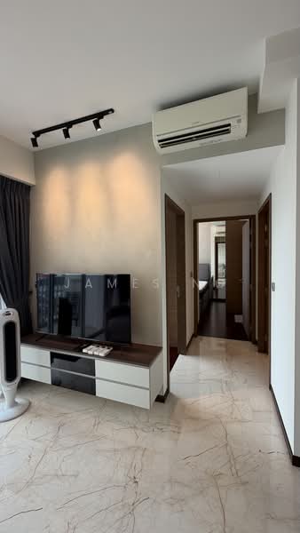 Queens Peak, 3 Dundee Road, 2 Bedrooms, 807 sqft, Condominium For Sale, by James Ng, 500199787 - Living Room - PropertyGuru.com.sg