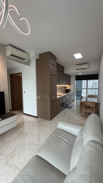 Queens Peak, 3 Dundee Road, 2 Bedrooms, 807 sqft, Condominium For Sale, by James Ng, 500199787 - Living Room - PropertyGuru.com.sg