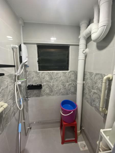 Blk 110 Lor 1 Toa Payoh, , 3 Bedrooms, 721 sqft, HDB Flat For Rent, by Agnes Wong, 500199788 - Bathroom - PropertyGuru.com.sg