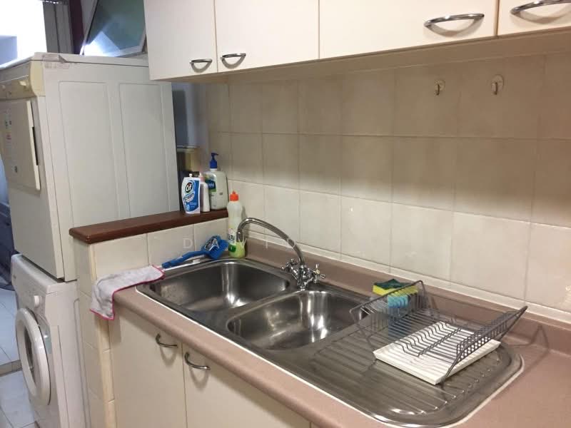 Burlington Square, 175 Bencoolen Street, Room Rental, 90 sqft, Apartment For Rent, by David Yu, 500199790 - PropertyGuru.com.sg